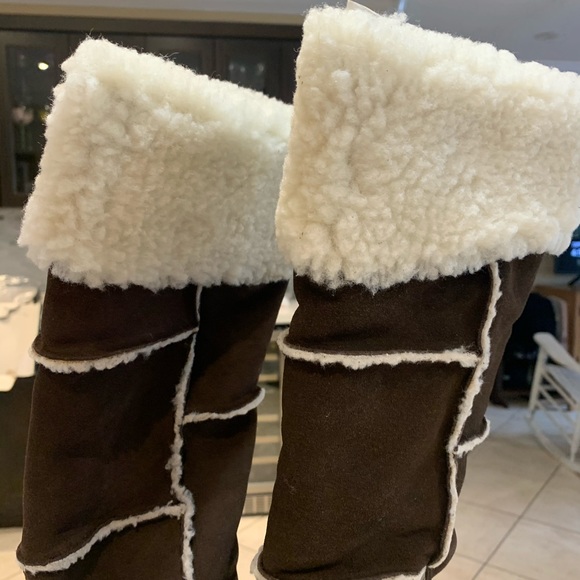 Winter Boots - Picture 7 of 16
